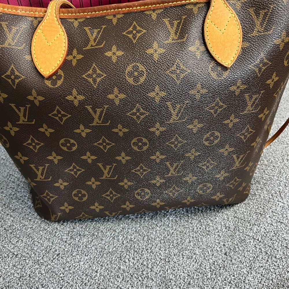 Louis Vuitton Never full MM